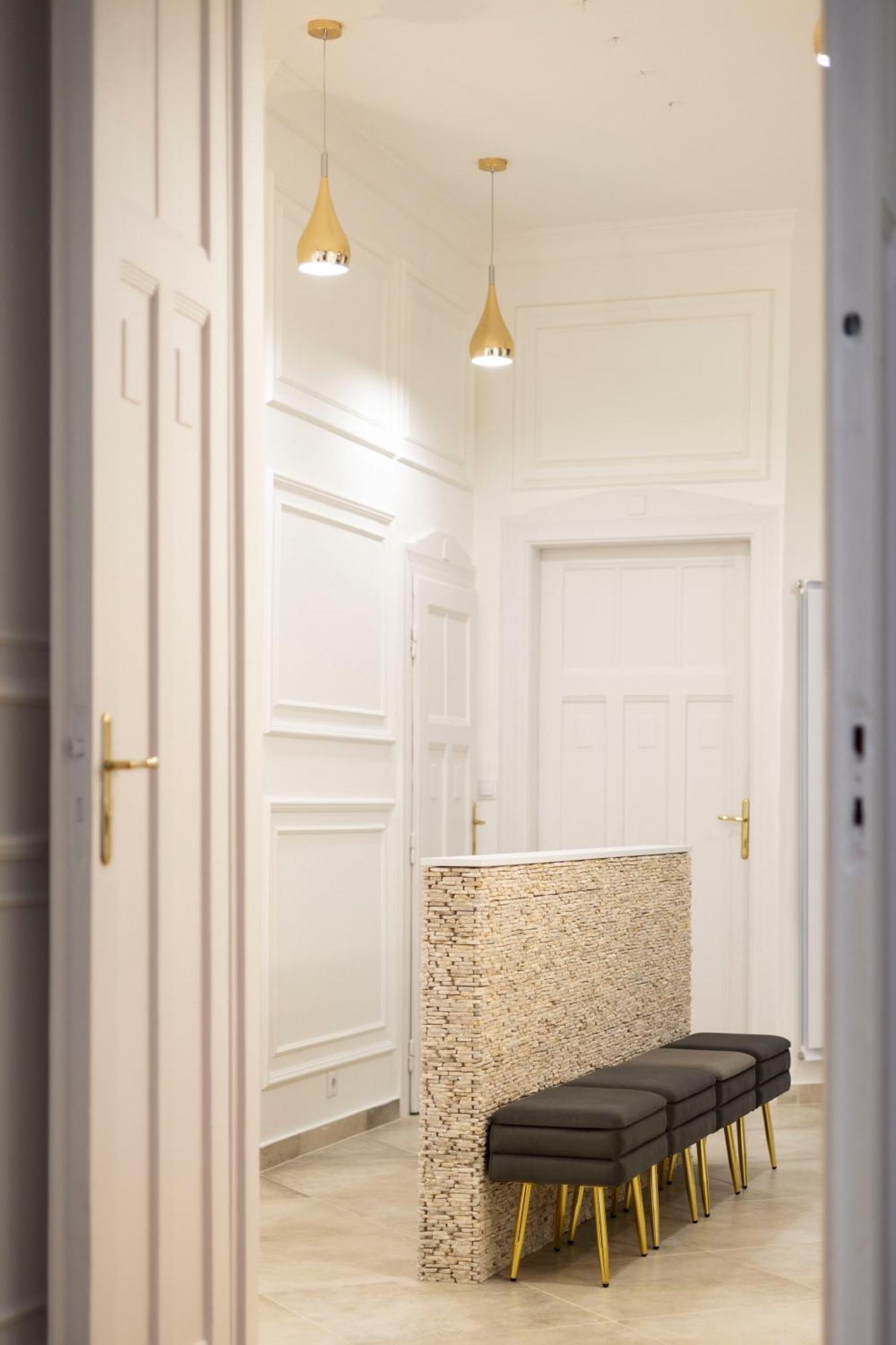 Luxurious Central 4Bedrm 3Bathrm Residence W/ Balcony Βουδαπέστη Εξωτερικό φωτογραφία