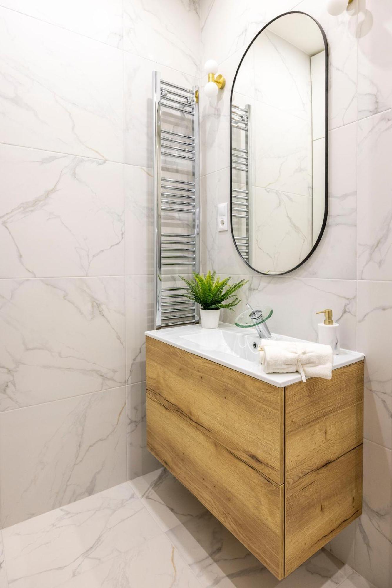 Luxurious Central 4Bedrm 3Bathrm Residence W/ Balcony Βουδαπέστη Εξωτερικό φωτογραφία