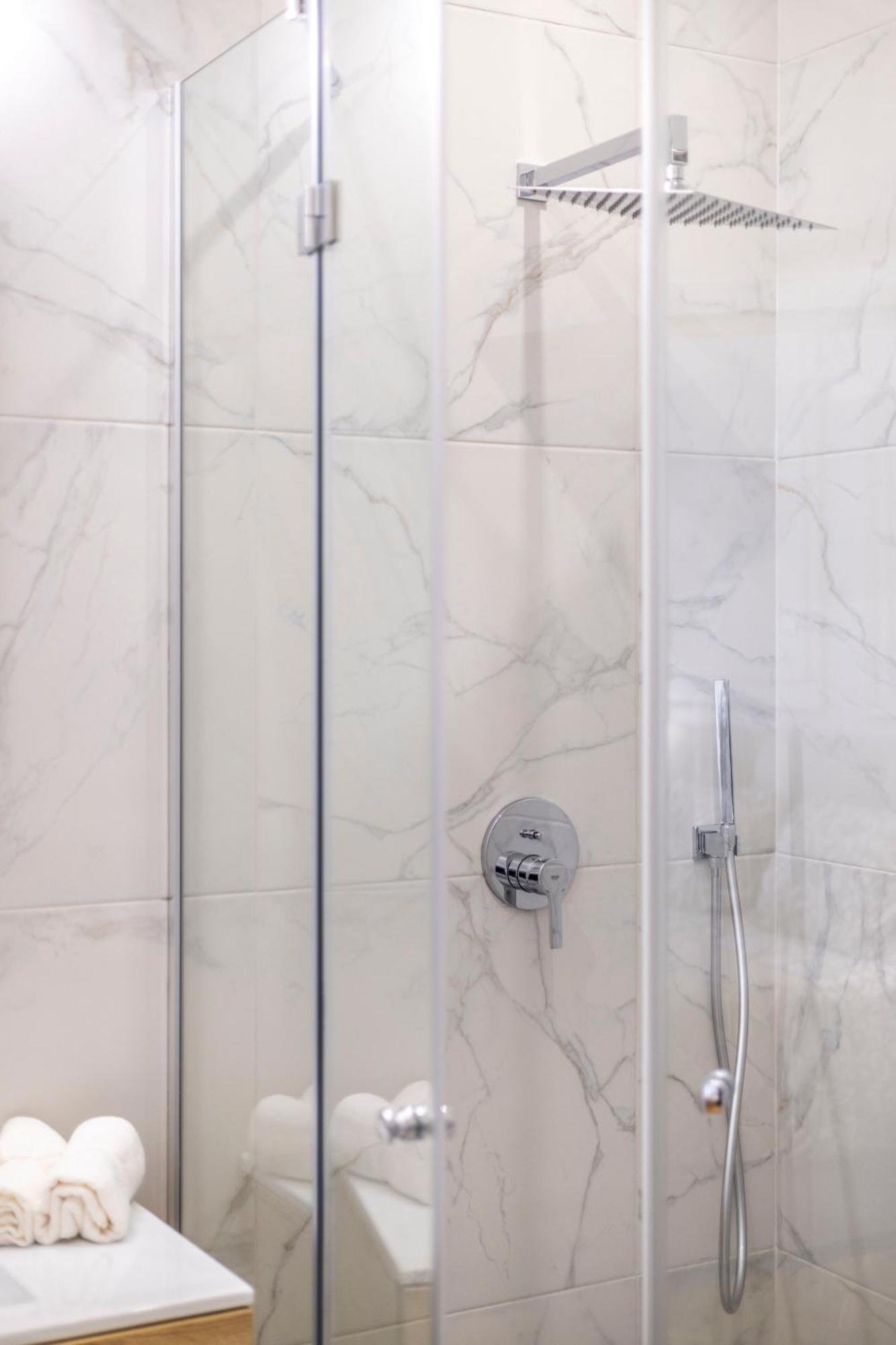Luxurious Central 4Bedrm 3Bathrm Residence W/ Balcony Βουδαπέστη Εξωτερικό φωτογραφία