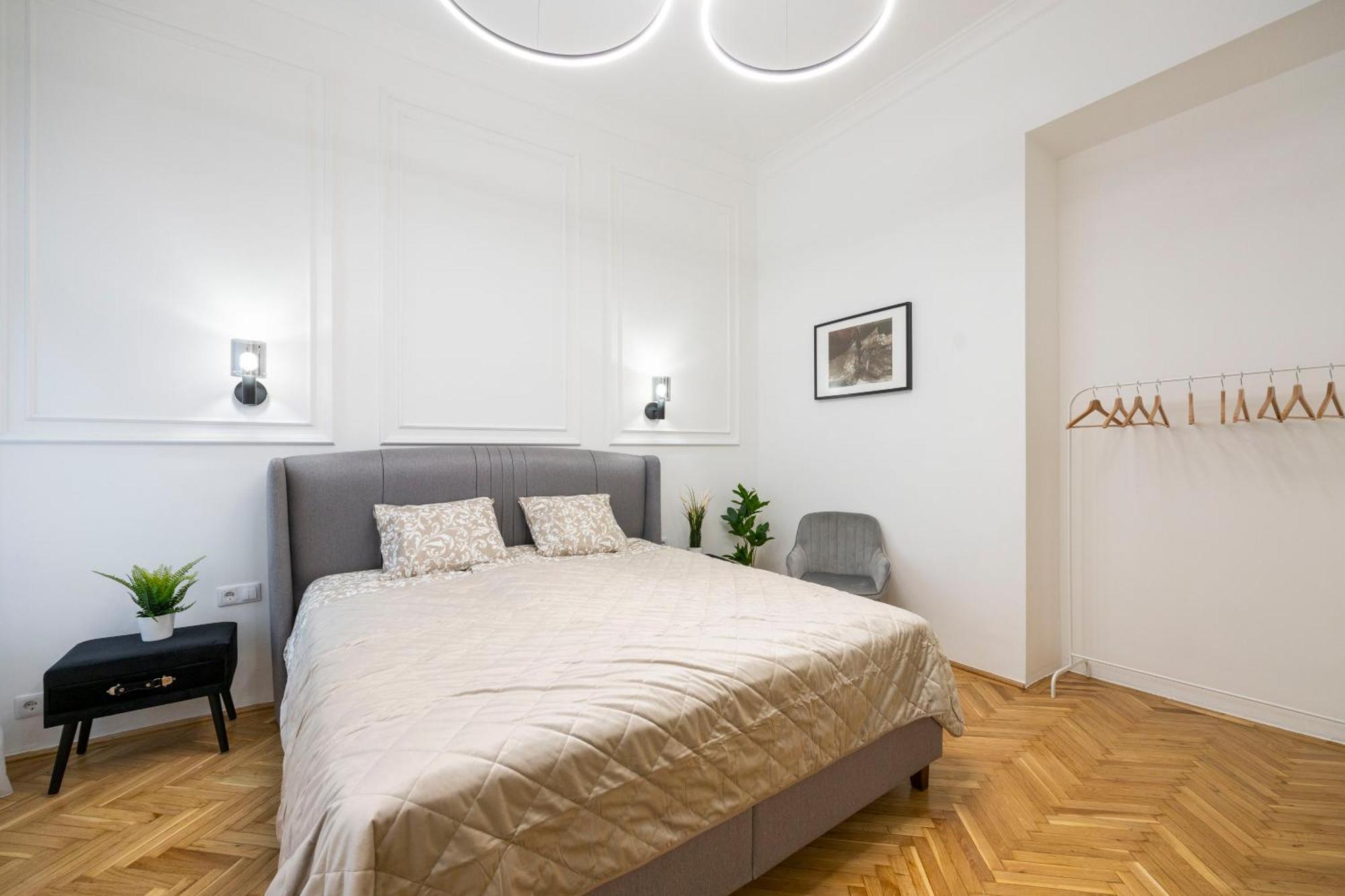 Luxurious Central 4Bedrm 3Bathrm Residence W/ Balcony Βουδαπέστη Εξωτερικό φωτογραφία