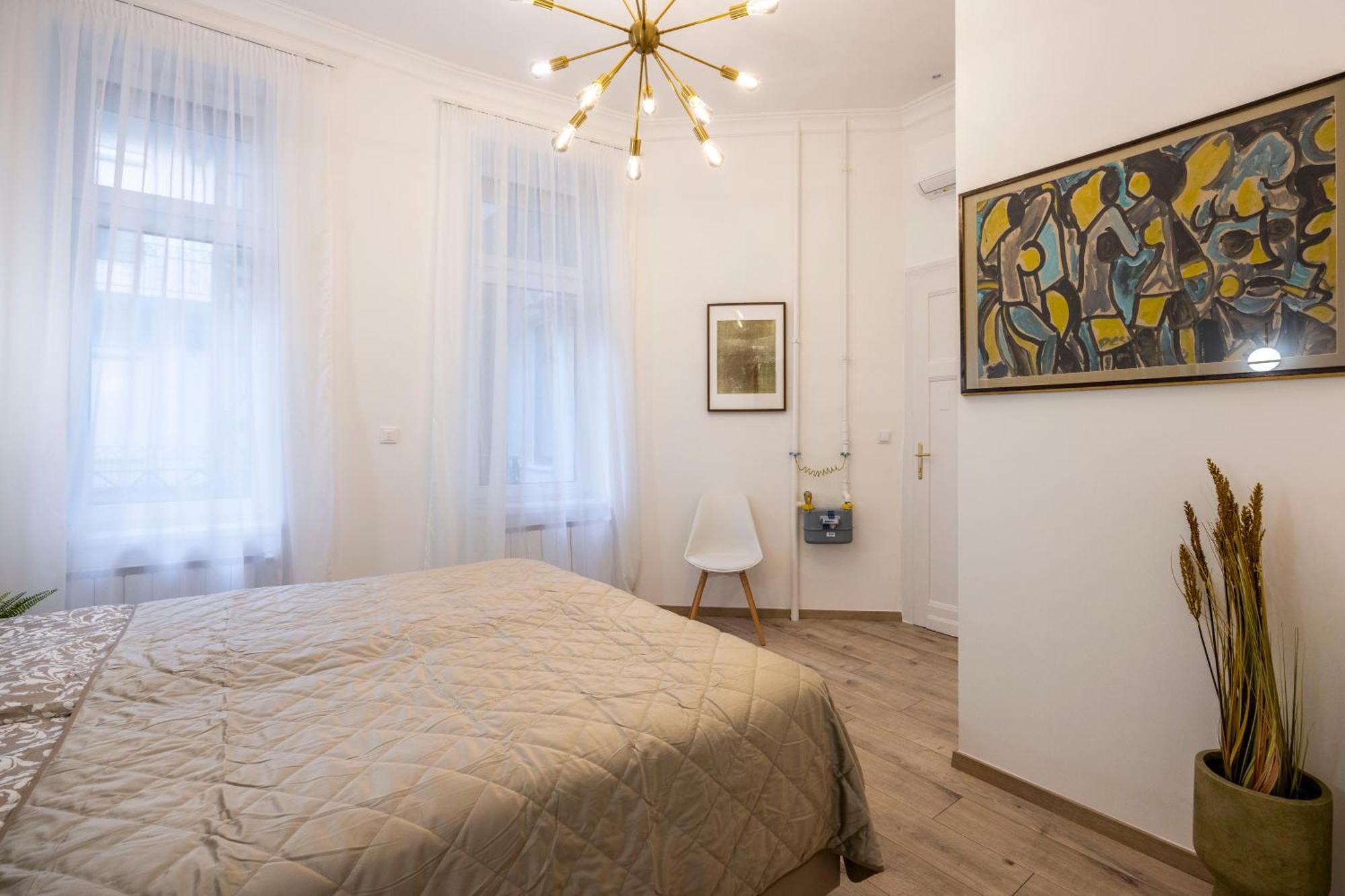 Luxurious Central 4Bedrm 3Bathrm Residence W/ Balcony Βουδαπέστη Εξωτερικό φωτογραφία